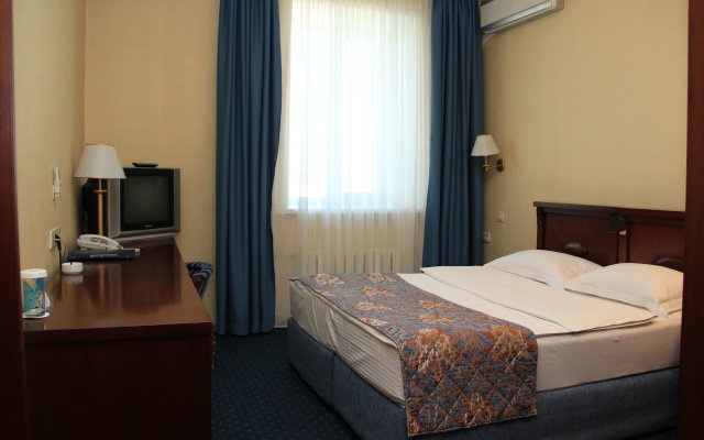 Tengri Hotel in Astana, Kazakhstan from 54$, photos, reviews - zenhotels.com guestroom