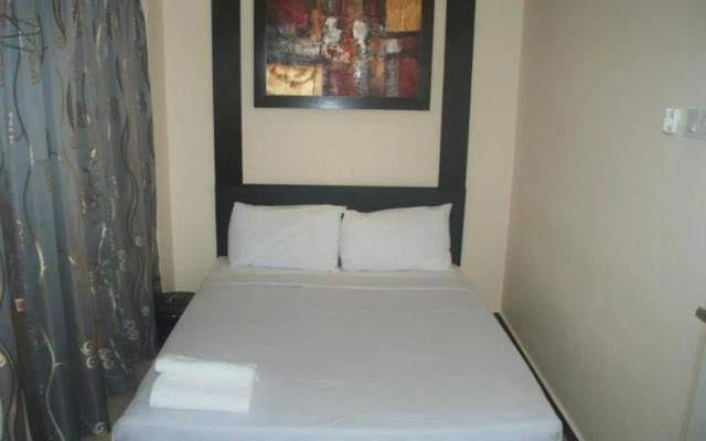 OYO 124 Hotel Seniman Sentul (Sanitized Stay)