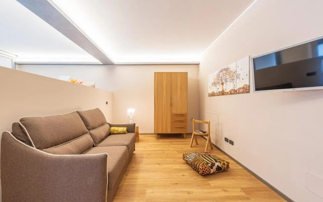 Room 176, Alba Town