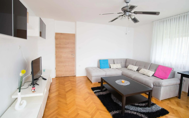 Apartma Ela