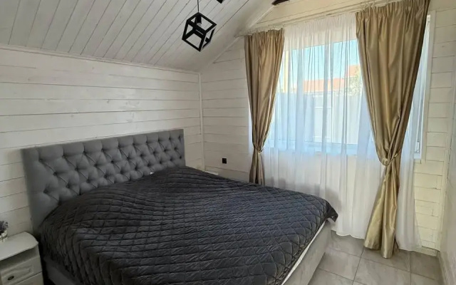 Нелжа House (Хаус) 2
