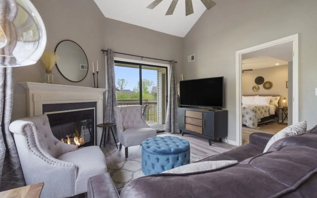 Highland Hideaway - Branson - Local Attractions, On-site Amenities & More!