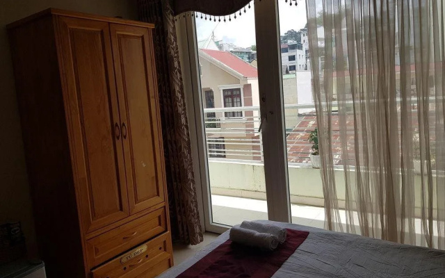 Sunrise Hotel
