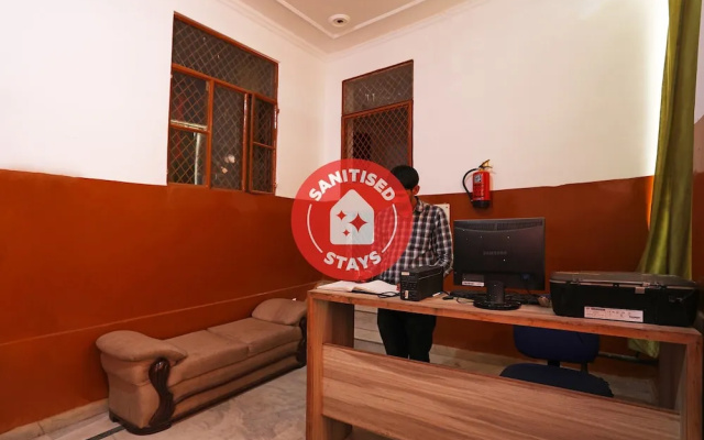 Hotel Black by OYO Rooms
