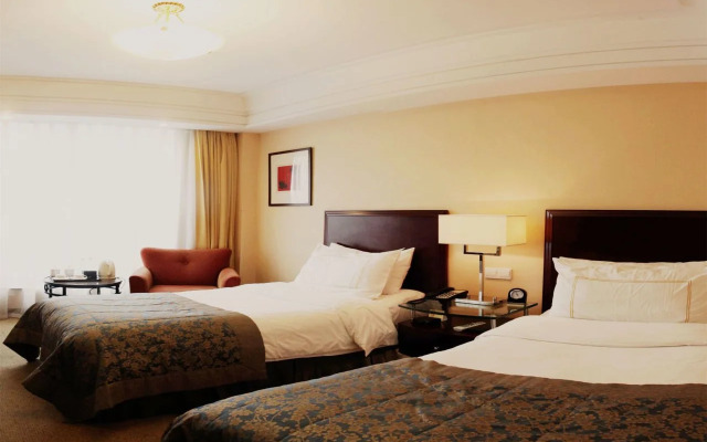 Lakeview Xuanwu Hotel