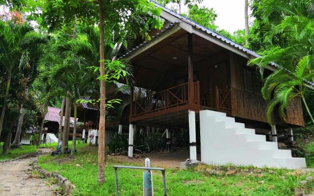 Отель Seashell Coconut Village Koh Tao Таиланд, Мэй-Хаад-Бэй - отзывы, цены и фото номеров - забронировать отель Seashell Coconut Village Koh Tao онлайн вид на фасад