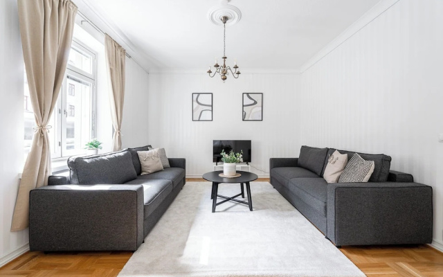 Historical 2BR Apartment with Sauna & Great Location