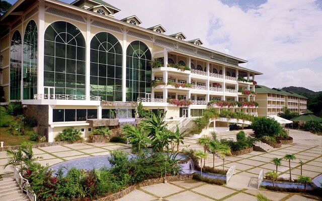 Отель Gamboa Rainforest Resort вид на фасад