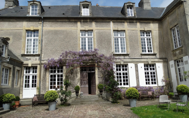 hotelImage