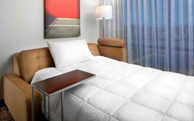 Отель TownePlace Suites by Marriott Columbus Easton Area комната для гостей