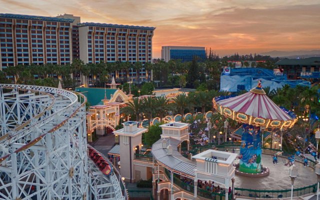 Disney's Paradise Pier Hotel-On Disneyland® Resort Property 0