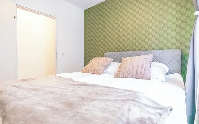 Amazing 2BR 1LR Apt Near Donaustadt