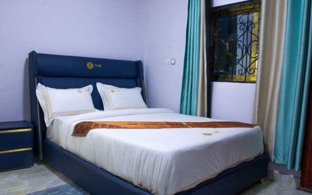 Rovie Estate Apart Hotel Buea