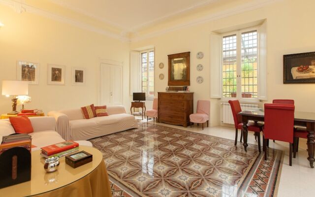 Отель Rental In Rome Portico Ottavia Garden Италия, Рим - отзывы, цены и фото номеров - забронировать отель Rental In Rome Portico Ottavia Garden онлайн комната для гостей
