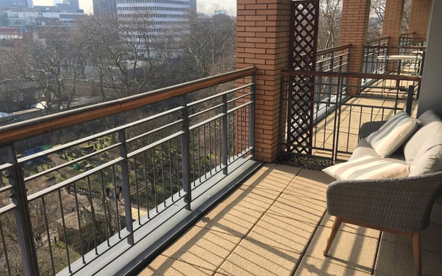 2 Bed Shoreditch Flat