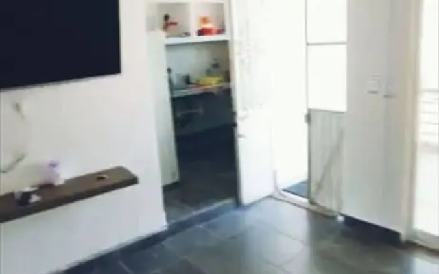 Cambero's Place - Centrally-located Loft-penthouse