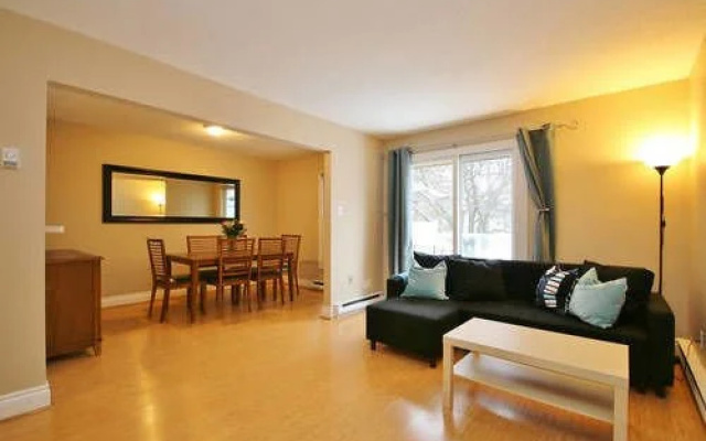 LM Stays -Near Airport & Golf & Shopping