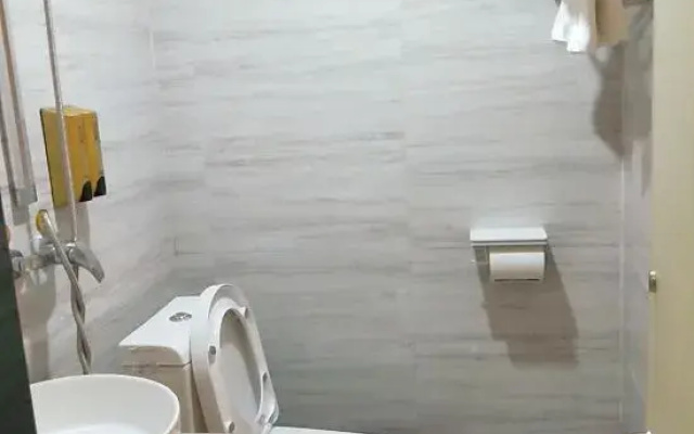Ming Yang Apartment（Ximenkou Station Branch）