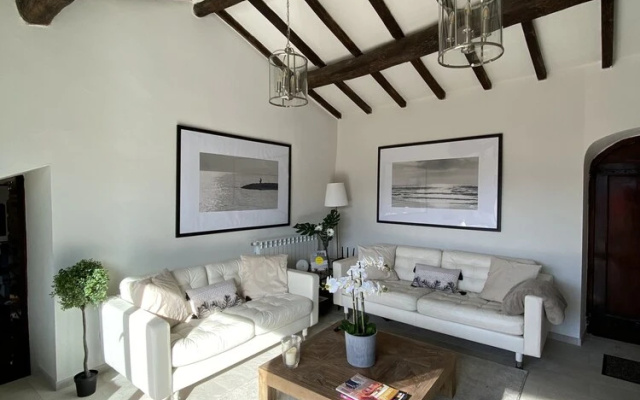Fosdinovo 5-bed Villa- a Tranquil Retreat