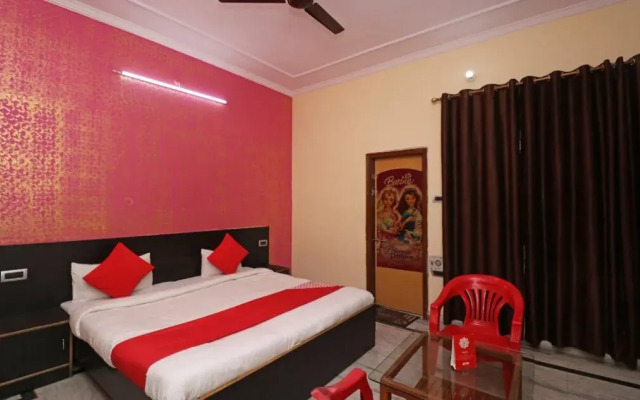 Everest Inn By OYO Rooms