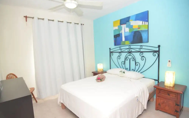 2BR Condo ground level Rinconada Del Sol