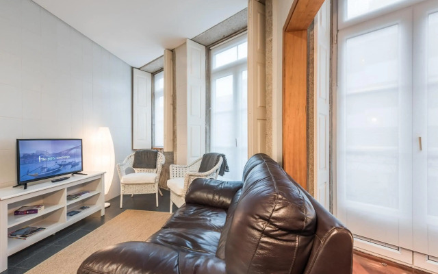 GuestReady - Ao Coliseu 2D Central studio suite