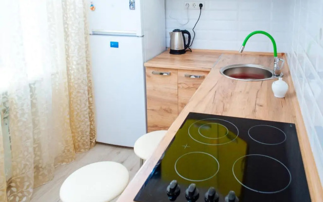Royal Apartment On Bazhanova 11 A