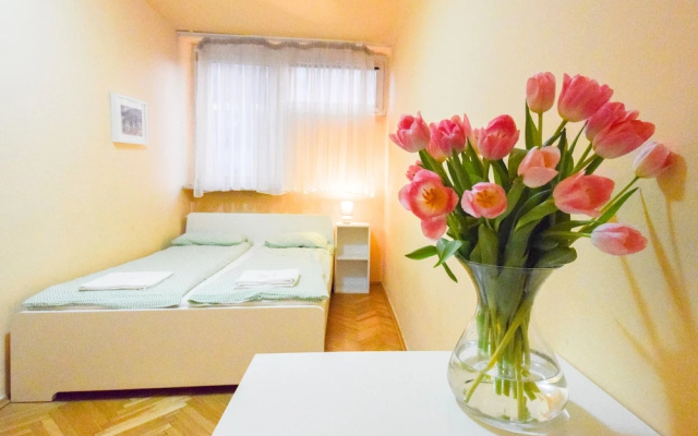 Jana Pawla Apartment for 4 (A12)