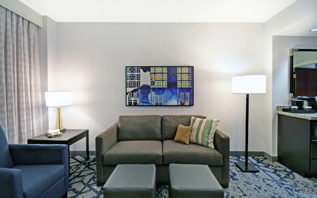 Отель Embassy Suites by Hilton Charleston