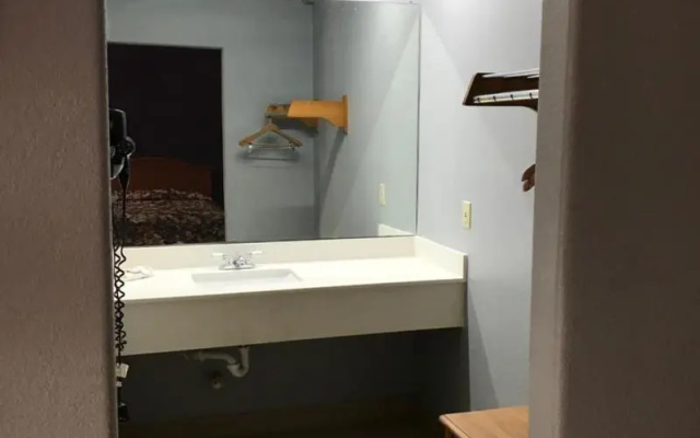 Texas Inn Airport McAllen