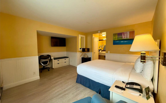 Monterey Bay Lodge