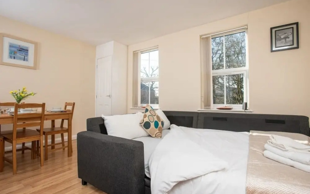 2 Bedroom Apartment With 2 Bathrooms and Parking