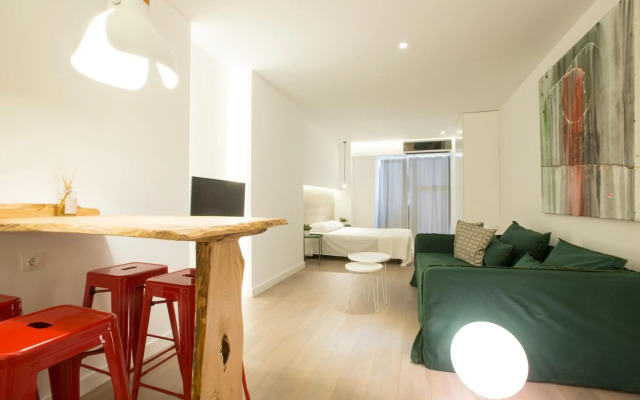 High-End Luxury Apartment