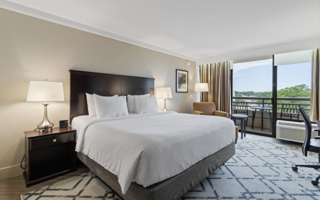 Crowne Plaza Executive Center Baton Rouge by IHG