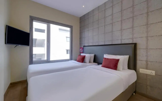 7 Apple Hotel