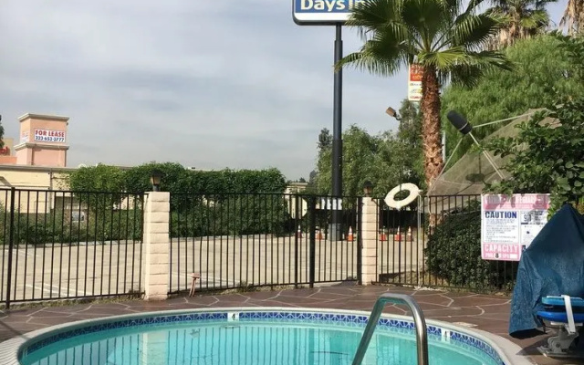 Days Inn By Wyndham Ontario Airport