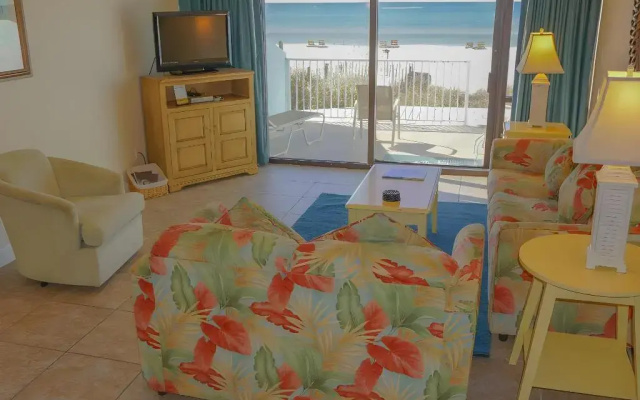 Landmark Holiday Beach Resort a VRI Resort