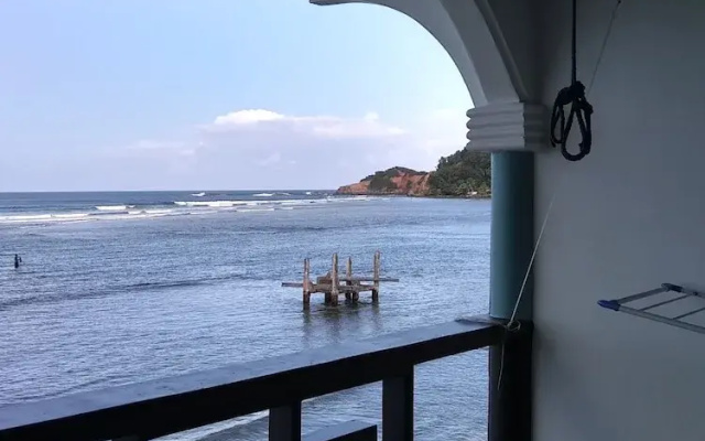 Calibishie Sandbar