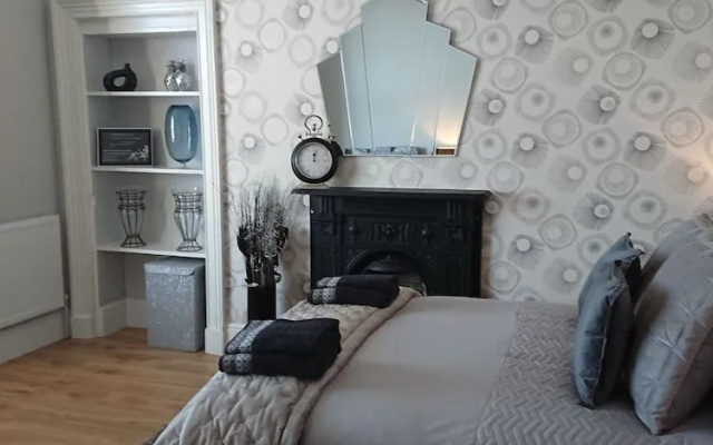 William Wallace Apartment