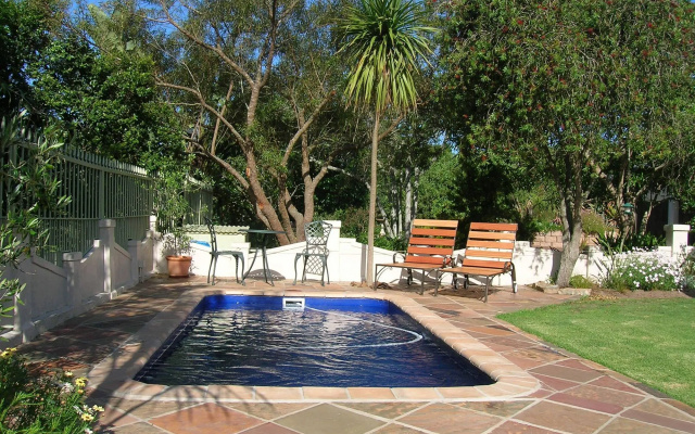 The Old Trading Post - Guest House
