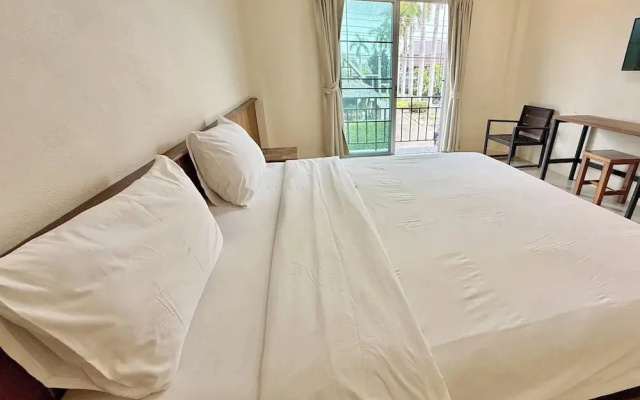 Palmhug Hotel