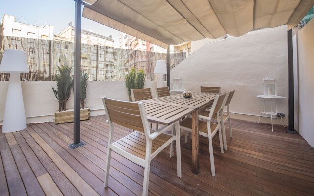 Отель You Stylish Eixample Dreta 10 Барселона балкон