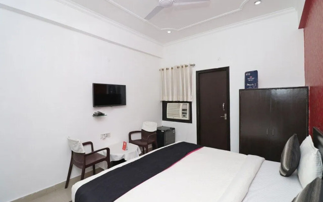 OYO 22711 Rajni Guest House