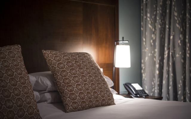 Bush Hotel Farnham