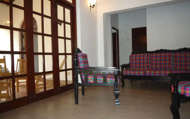 Beach House Negombo
