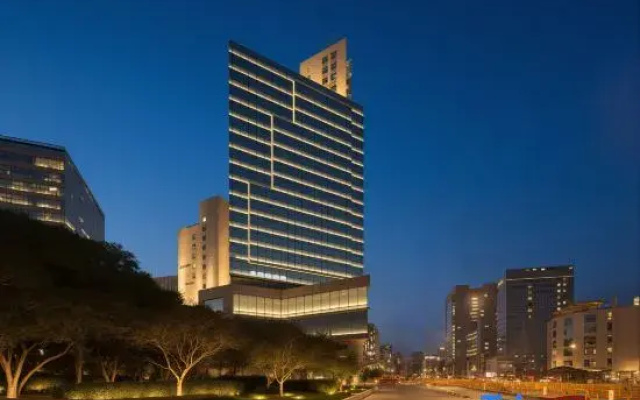 IntelliChoice Hotel (Waitan Sichuanbeilu Subway Station Store