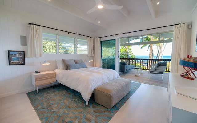 Hanalei Beachfront 3 Bedroom Home by RedAwning