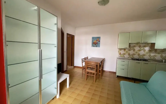 Accommodation With Shared Garden Close to the sea