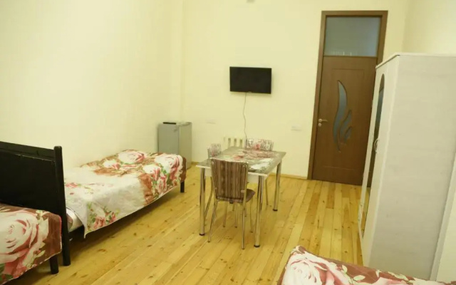 Badamdar Hotel