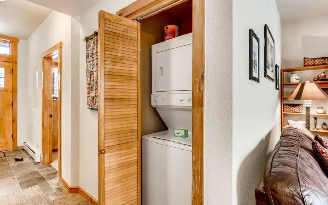 Seasons 1836 - 1 Br Condo